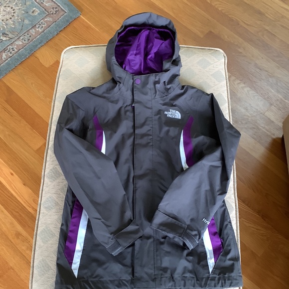 North Face girls 7:8 coat. Hood. Hyvent.  Gray and purple. - Picture 11 of 11